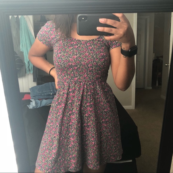 Dress - Picture 2 of 3